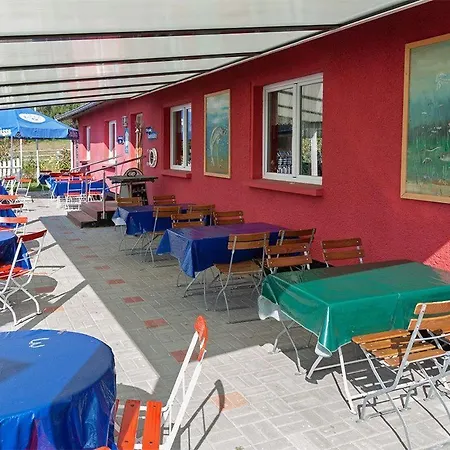 Doppelzimmer-fuer-2-personen-auf-ruegen-z Konukevi